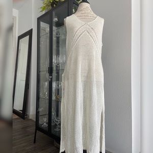 Sleeveless boho V-neck swimsuit cover up